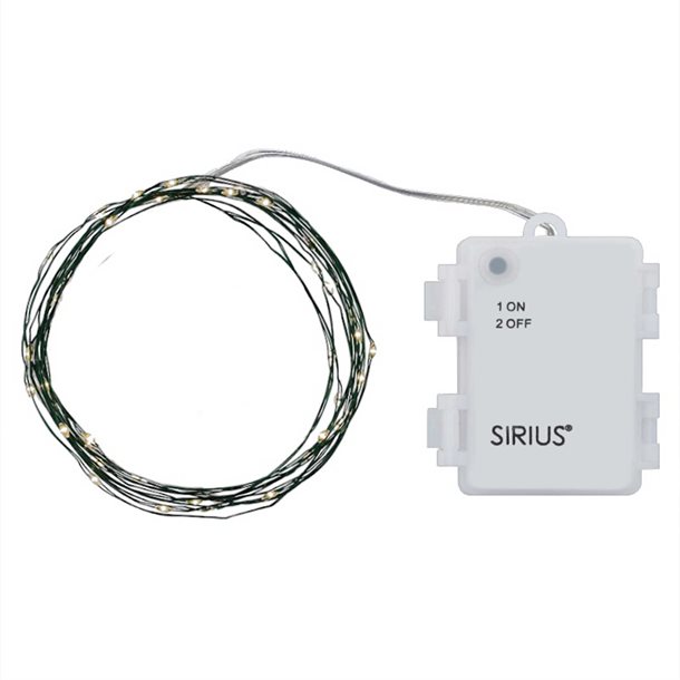 Sirius Knirke – en batterilyskæde med 40 LED på 3,9 meter med grønne metaltråde SIR30830