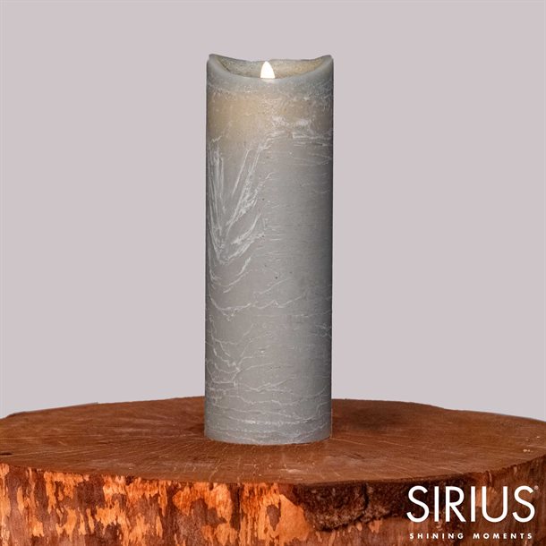 Sirius Sara bloklys Ø 10 x 30 cm, grå og med bevægelig flamme 60023