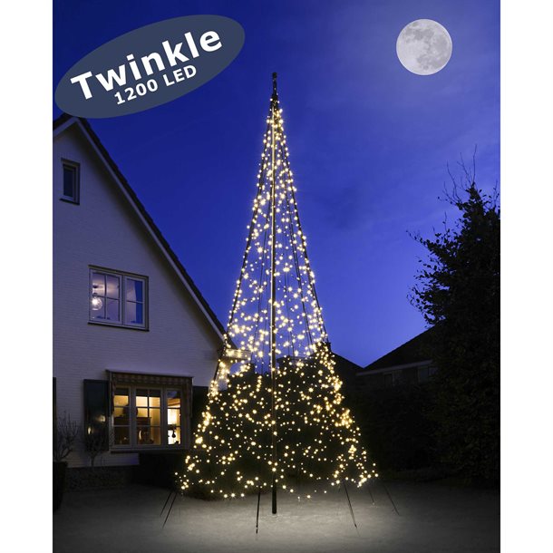 Fairybell 6 meter højt LED juletræ med 1200 LED’er i varm hvid, med "twinkle effekt" FANL-600-1200-03-EU