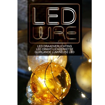 Batteridrevet lyskæde, 4 meter med 40 LED'er monteret på to sorte, og tynde metaltråde KEV 1004  